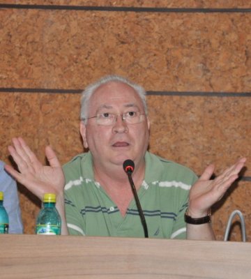 Haşotti: PC, acest partid alba-neagra, azi e cu mine, mâine cu tine...